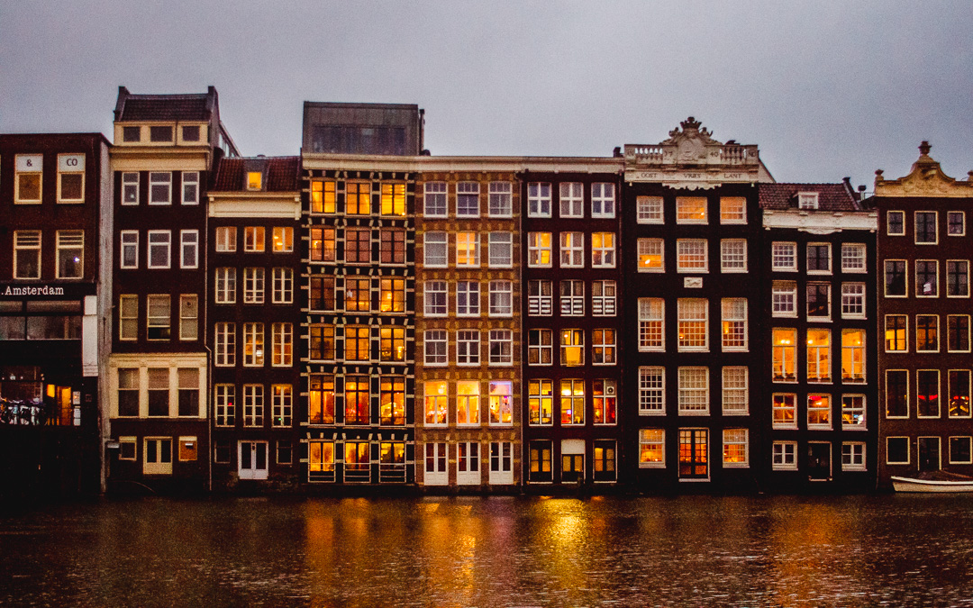 rain and night in amsterdam