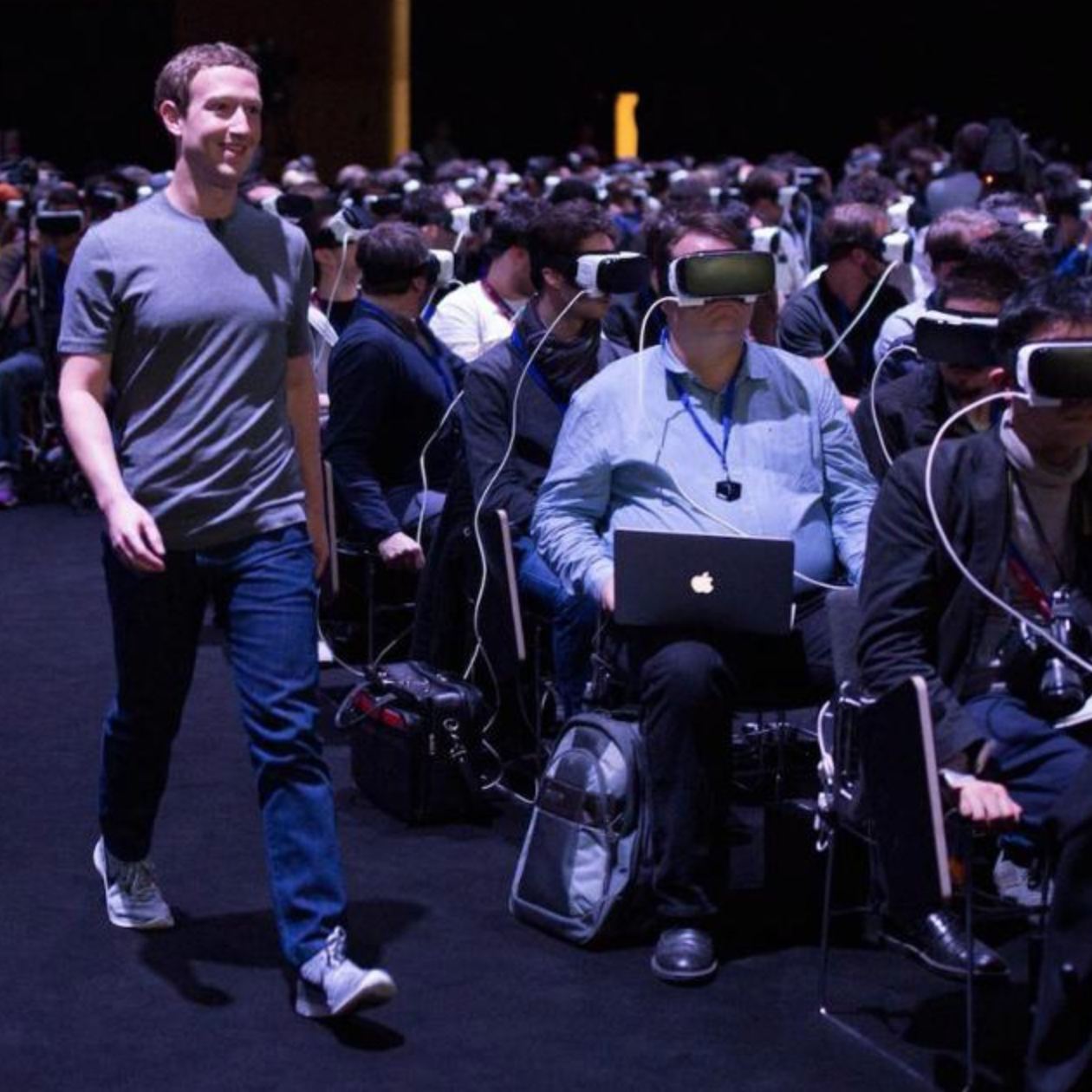 Mark Zuckerberg Has A Plan To Bring Facebook Users Into Virtual Reality