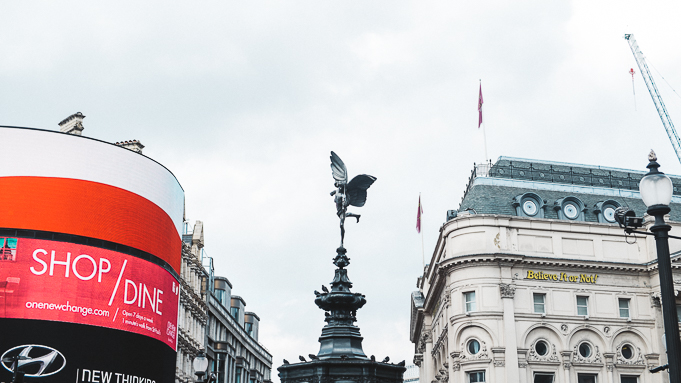 Piccadilly circus london vscocam