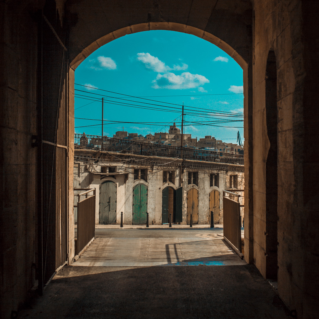 malta travel visit valletta photography orange teal-2